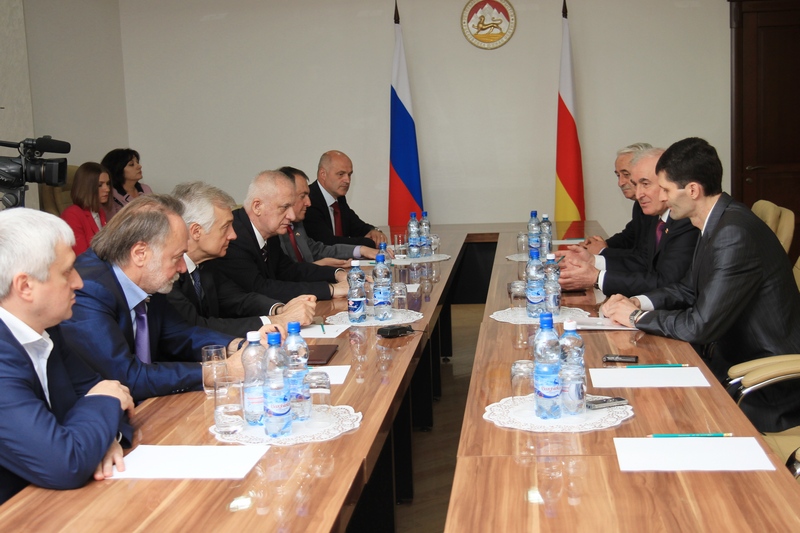 1. Встреча с Главой Республики Северная Осетия-Алания Тамерланом Агузаровым (часть I)