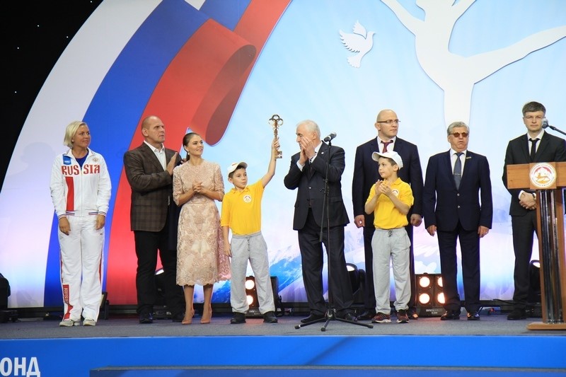 4. Церемония открытия Дворца спорта «Олимп», построенного под патронатом Благотворительного фонда Алины Кабаевой (часть II)