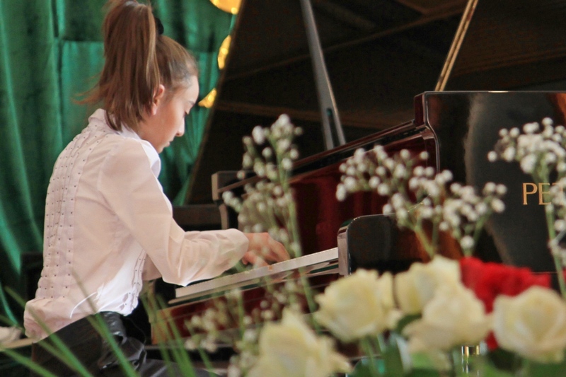 1. Праздничный концерт, посвященный 85-летию Цхинвальской детской музыкальной школы №1 (часть II)