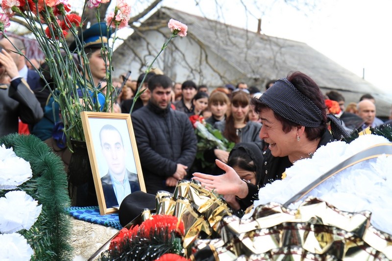 2. Церемония перезахоронения останков защитника Отечества Маирбега Тедеева