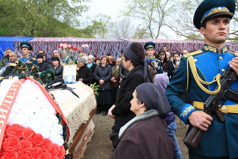 5. Церемония перезахоронения останков защитника Отечества Маирбега Тедеева