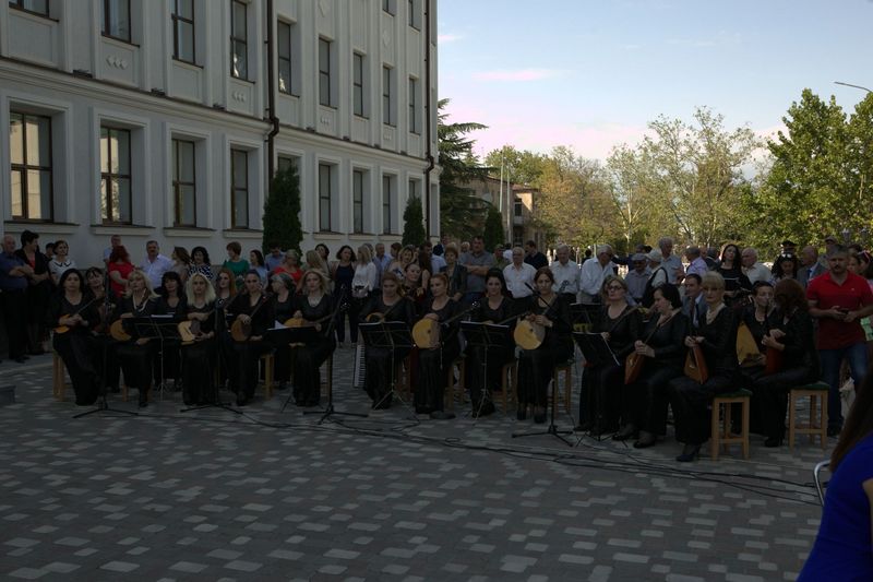 2. Праздничный концерт «Мир Кавказа в Цхинвале»