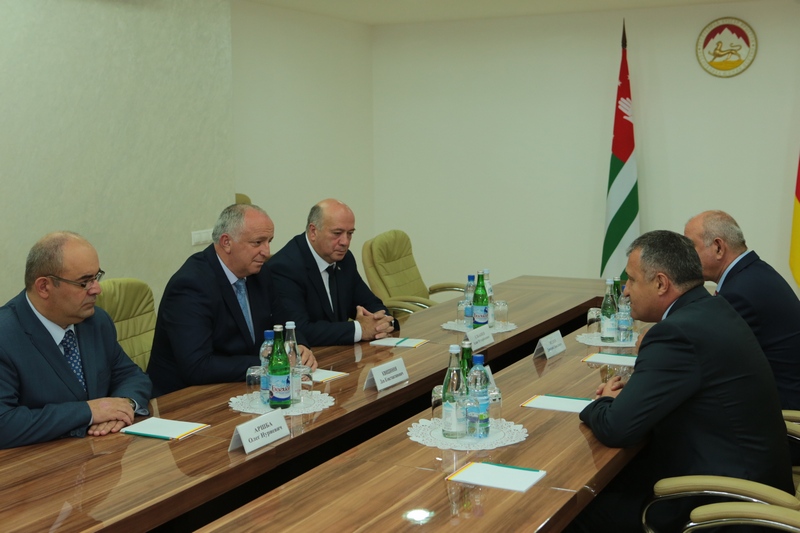 2. Встреча с делегацией Республики Абхазия