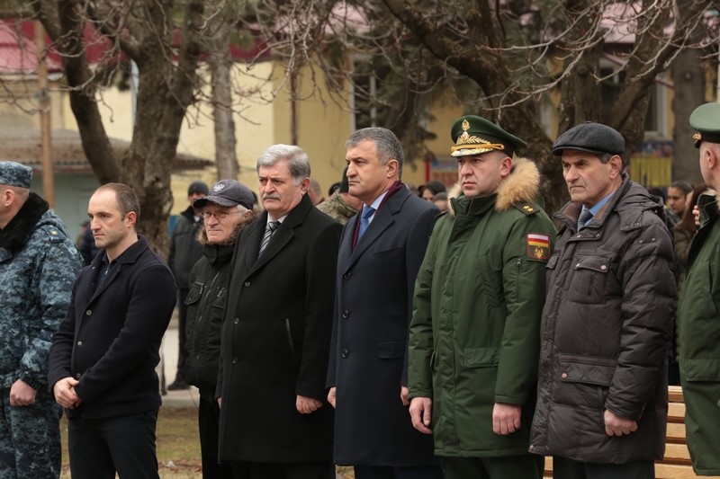 1. Торжественная церемония приведения к присяге новобранцев Вооруженных сил Республики Южная Осетия