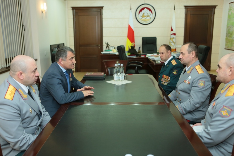 1. Анатолий Бибилов: «Отношения между оборонными ведомствами Южной Осетии и Российской Федерации находятся на самом высоком уровне»