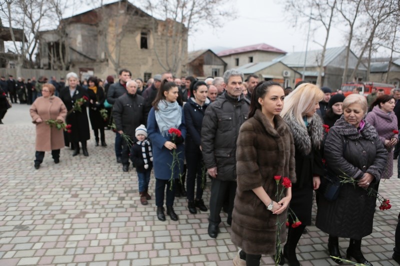 4. Церемония возложения венков и цветов к обелиску павшим защитникам Отечества