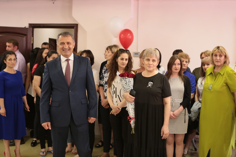 1. Анатолий Бибилов: «Южная Осетия имеет глубокие традиции текстильной и легкой промышленности»