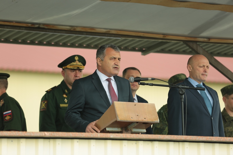 2. Анатолий Бибилов: «4-я военная база является гарантом безопасности Республики Южная Осетия»