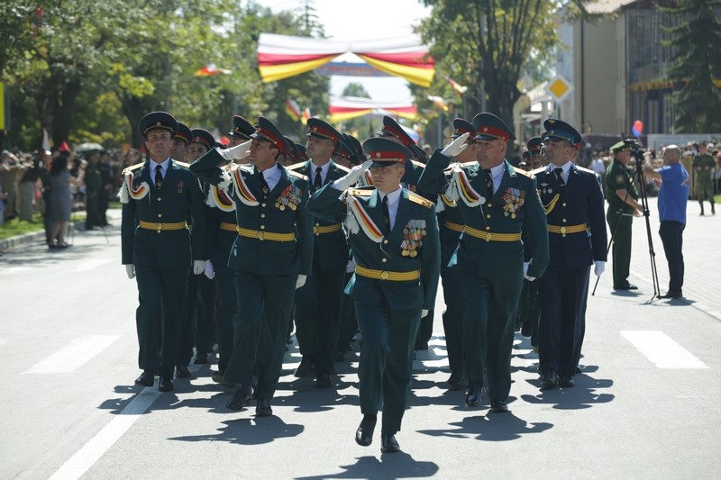 10. Военный парад в честь празднования 28-й годовщины Республики Южная Осетия