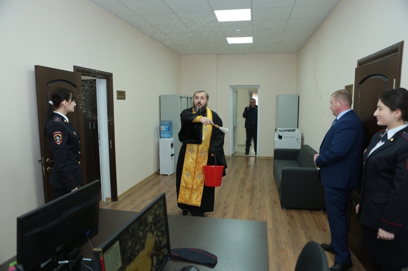 4. Анатолий Бибилов принял участие в церемонии открытия Информационно-координационного центра