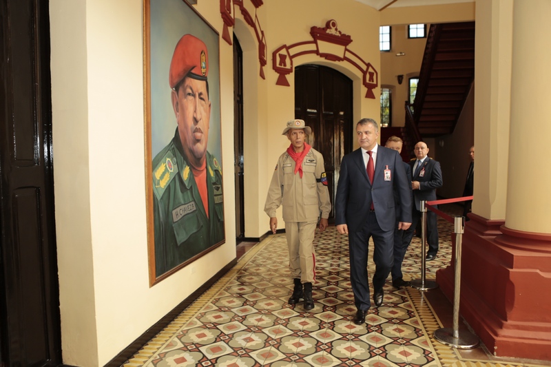 13. Посещение мемориала-усыпальницы Уго Чавеса