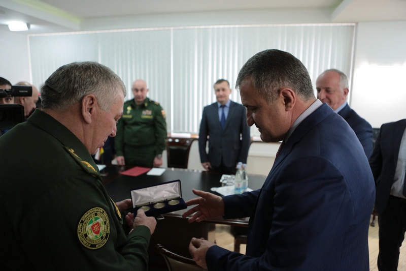 6. Встреча с Министром обороны Республики Абхазия Мирабом Кишмария