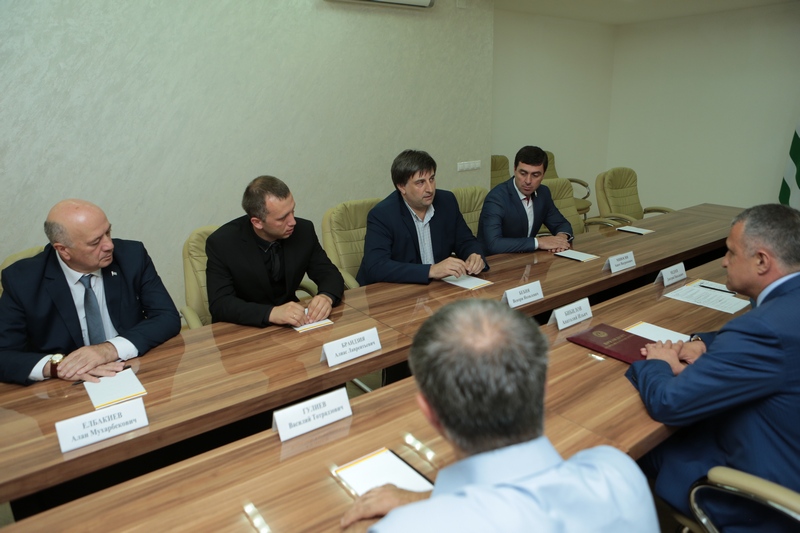 2. Встреча с делегацией Республики Абхазия