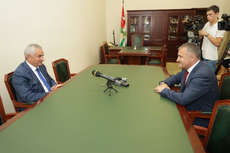 1. Встреча с Президентом Республики Абхазия Раулем Хаджимба