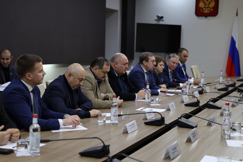2. Встреча с членами Совета Федерации Российской Федерации