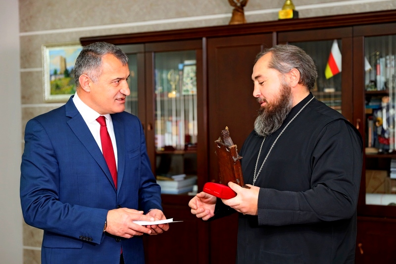 2. Встреча с клириком Русской православной церкви отцом Сергием (Кокоевым)