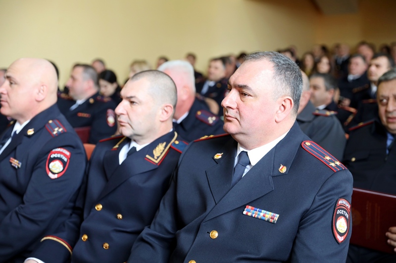 3. Анатолий Бибилов принял участие в расширенном отчетном заседании Министерства внутренних дел