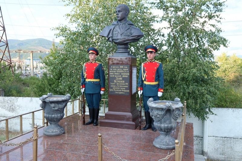 14. В Южной Осетии вспоминают погибших в августе 2008 года