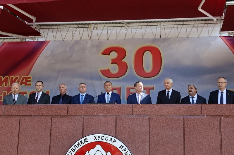 01. Военный парад в честь празднования 30-й годовщины Республики Южная Осетия