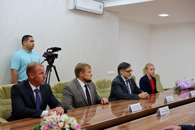 2. Встреча с делегацией Луганской Народной Республики