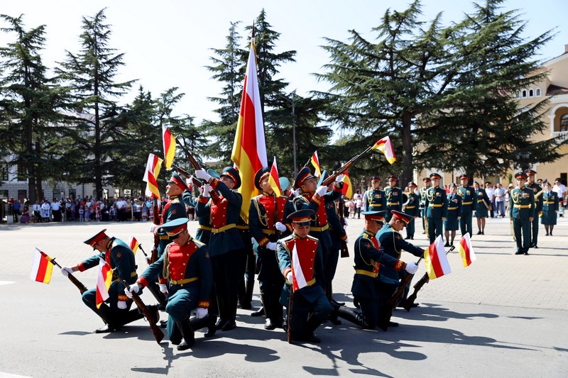 28. Военный парад в честь празднования 30-й годовщины Республики Южная Осетия