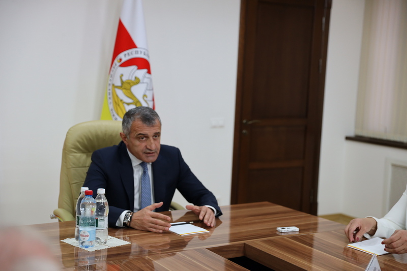 4. Встреча с членами Общественной палаты Республики Южная Осетия