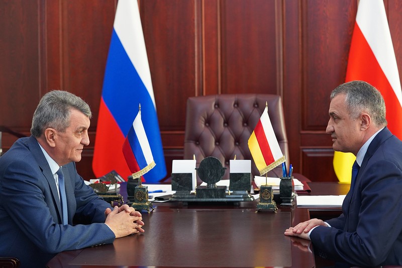 1. Встреча с Врио Главы Республики Северная Осетия-Алания Сергеем Меняйло