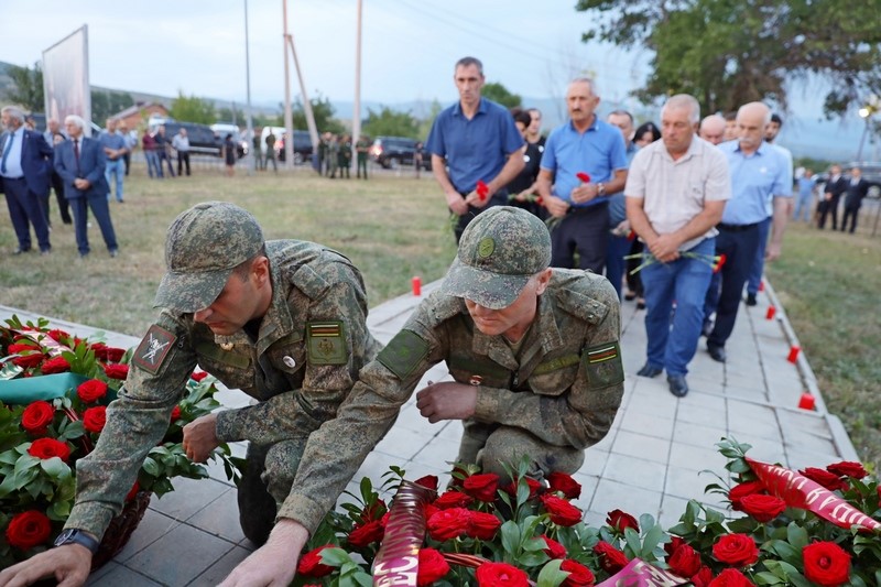 12. В Южной Осетии вспоминают погибших в августе 2008 года