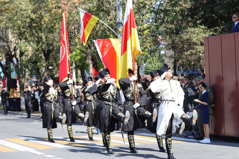 01. Военный парад в честь празднования 31-й годовщины Республики Южная Осетия