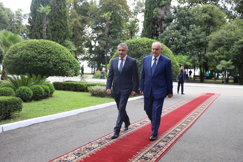 1. Встреча с Президентом Республики Абхазия Асланом Бжания