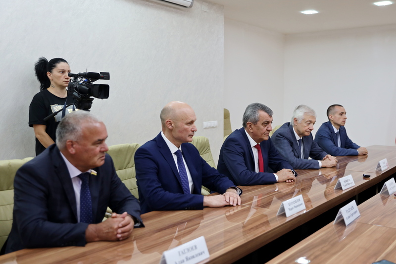 2. Встреча с Главой Республики Северная Осетия-Алания Сергеем Меняйло