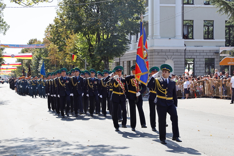 iugof30g. Военный парад в честь празднования 32-й годовщины Республики Южная Осетия