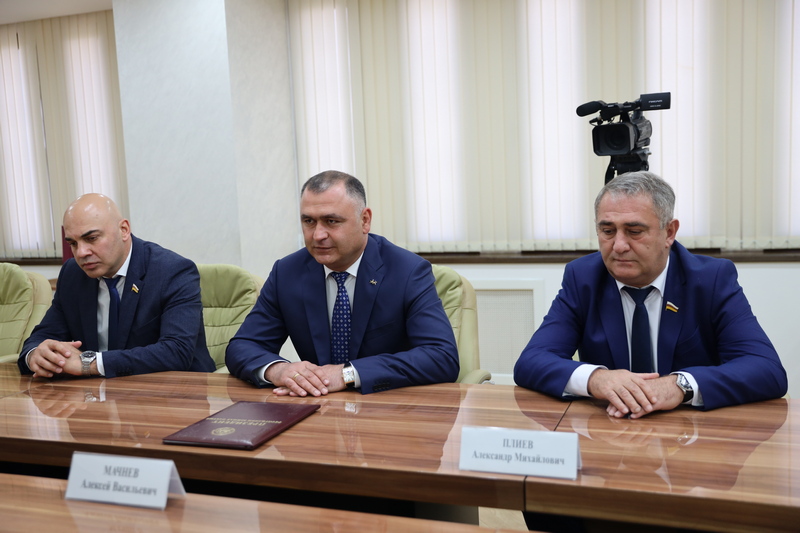 lmys3d1j. Встреча с делегацией Республики Северная Осетия-Алания
