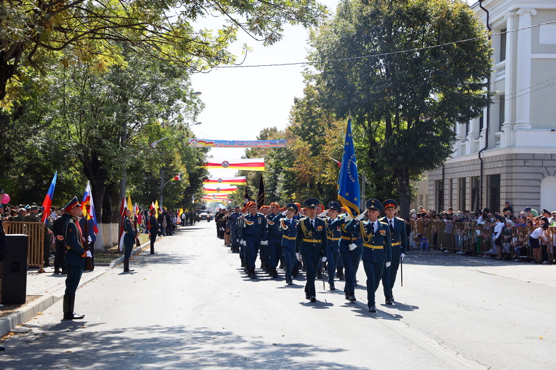 u5idwa. Военный парад в честь празднования 32-й годовщины Республики Южная Осетия