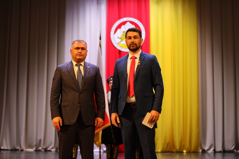 vbm5yxu2. Торжественное собрание, посвященное 32-й годовщине Республики Южная Осетия