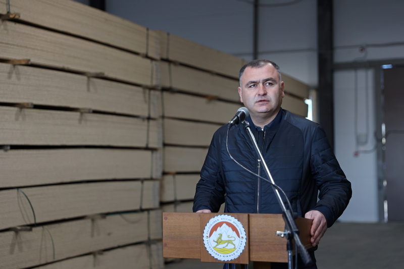 pysbs14. Алан Гаглоев принял участие в церемонии передачи материальных ресурсов в Государственный резерв Республики Южная Осетия