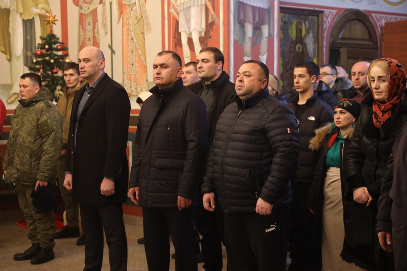 v_2j_4bp. Алан Гаглоев поздравил православных христиан со светлым праздником Крещения Господня