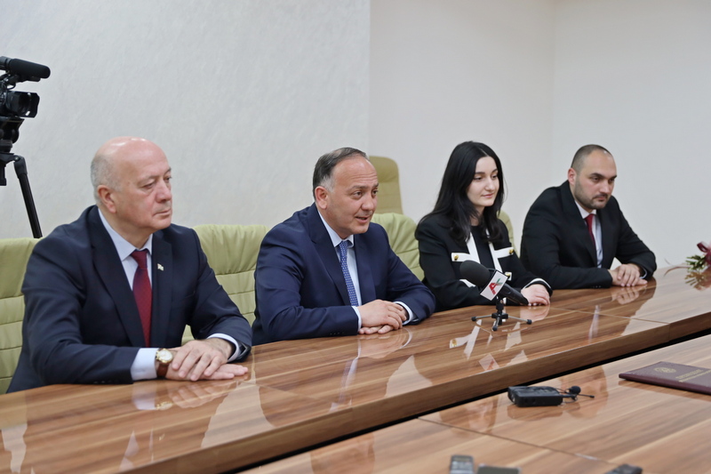 tadjtqdp. Встреча с делегацией из Республики Абхазия