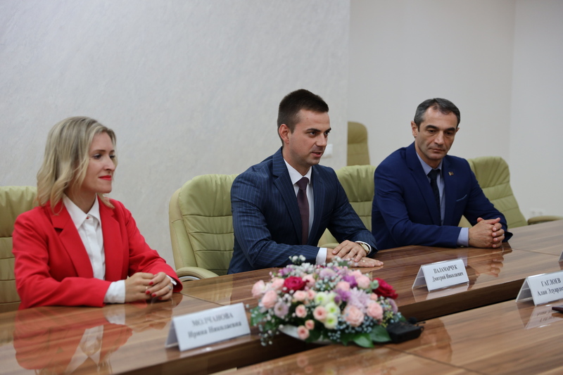 0j_ql63. Встреча с делегацией Приднестровской Молдавской Республики