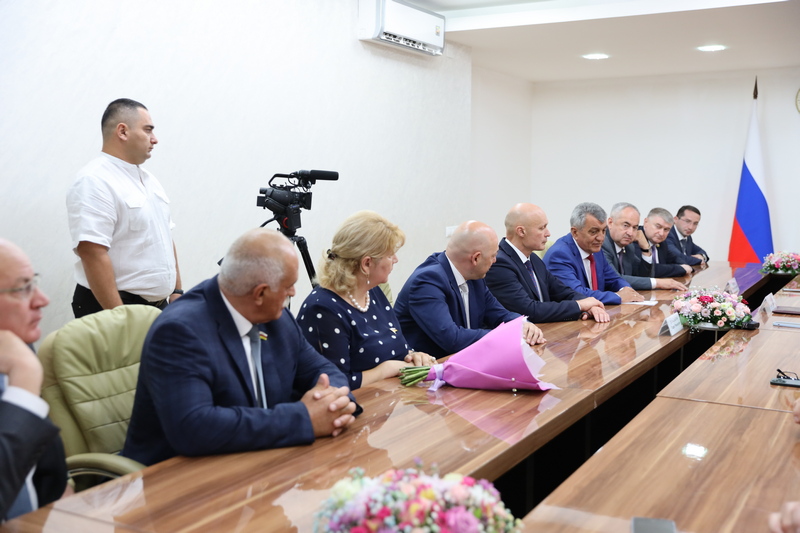 vcdp5rhb. Встреча с Главой Республики Северная Осетия-Алания Сергеем Меняйло