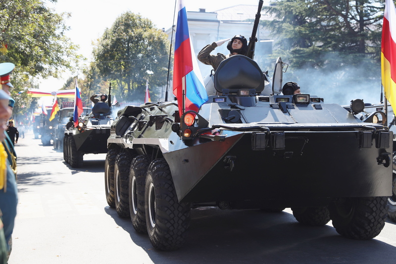 2wo8mhlw. Военный парад в честь празднования 33-й годовщины Республики Южная Осетия