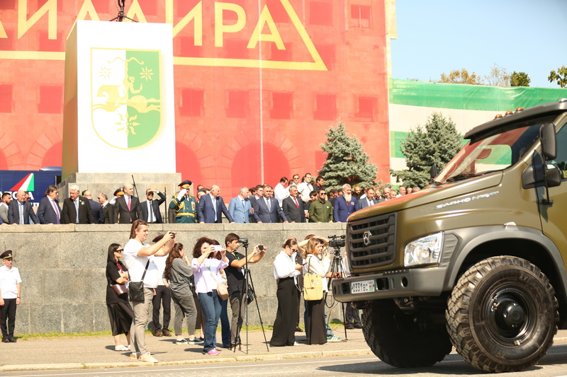 Военный парад в честь 30-летия со Дня Победы и Независимости Республики Абхазия