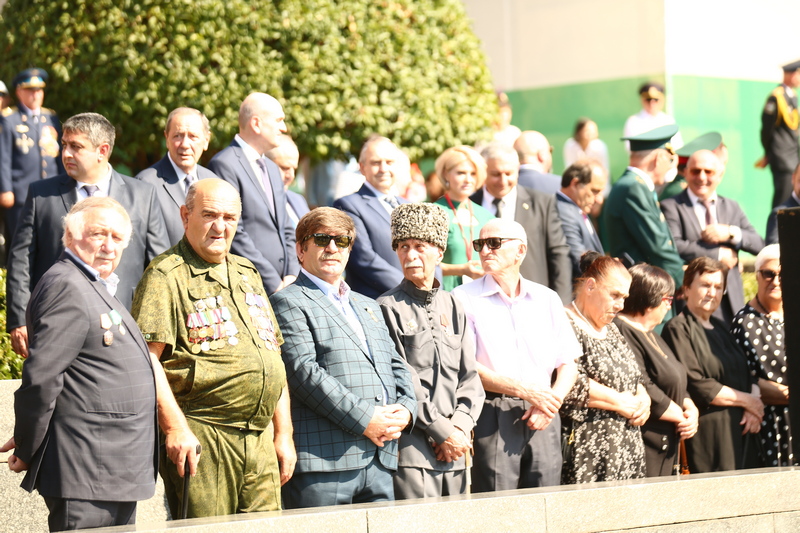 5klsxcj. Военный парад в честь 30-летия со Дня Победы и Независимости Республики Абхазия