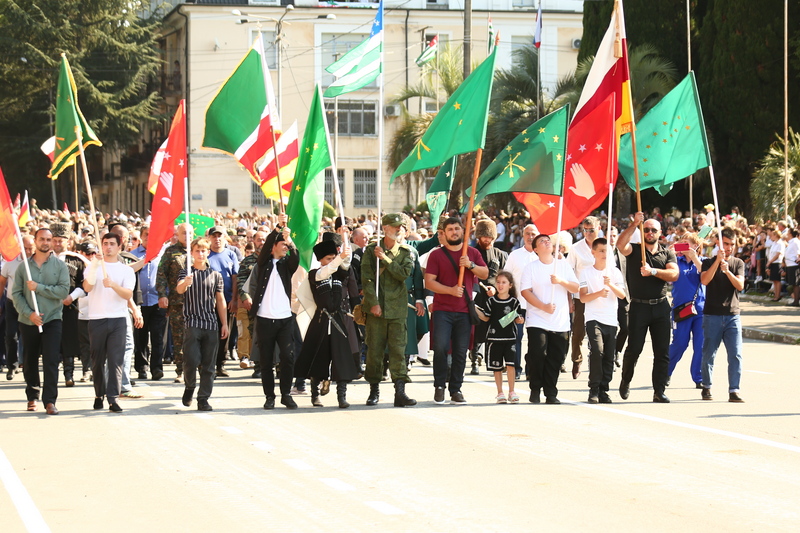 740jep_j. Алан Гаглоев принимает участие в торжествах по случаю Дня Победы и Независимости Абхазии