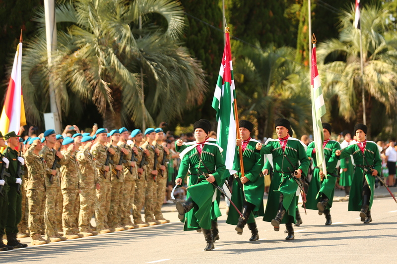 7pfrerrr. Военный парад в честь 30-летия со Дня Победы и Независимости Республики Абхазия