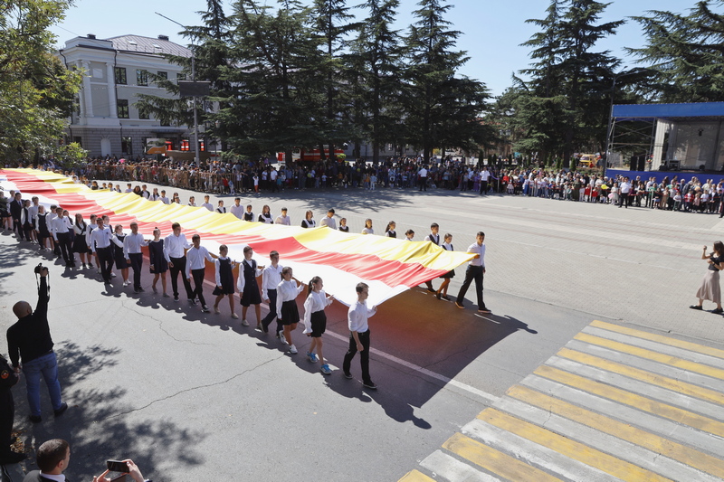 7v4_j0wk. Военный парад в честь празднования 33-й годовщины Республики Южная Осетия