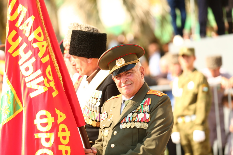 7xvbqq_. Военный парад в честь 30-летия со Дня Победы и Независимости Республики Абхазия