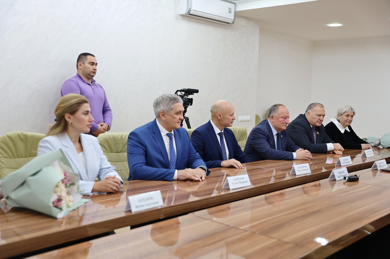 4u0e_un. Встреча с делегацией Карачаево-Черкесской Республики