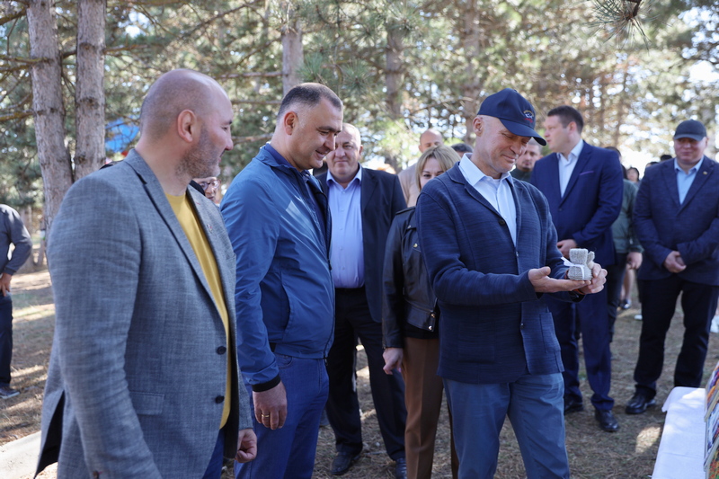 crct7j1z. Алан Гаглоев посетил фестиваль «Наследники традиций – Аланиада»