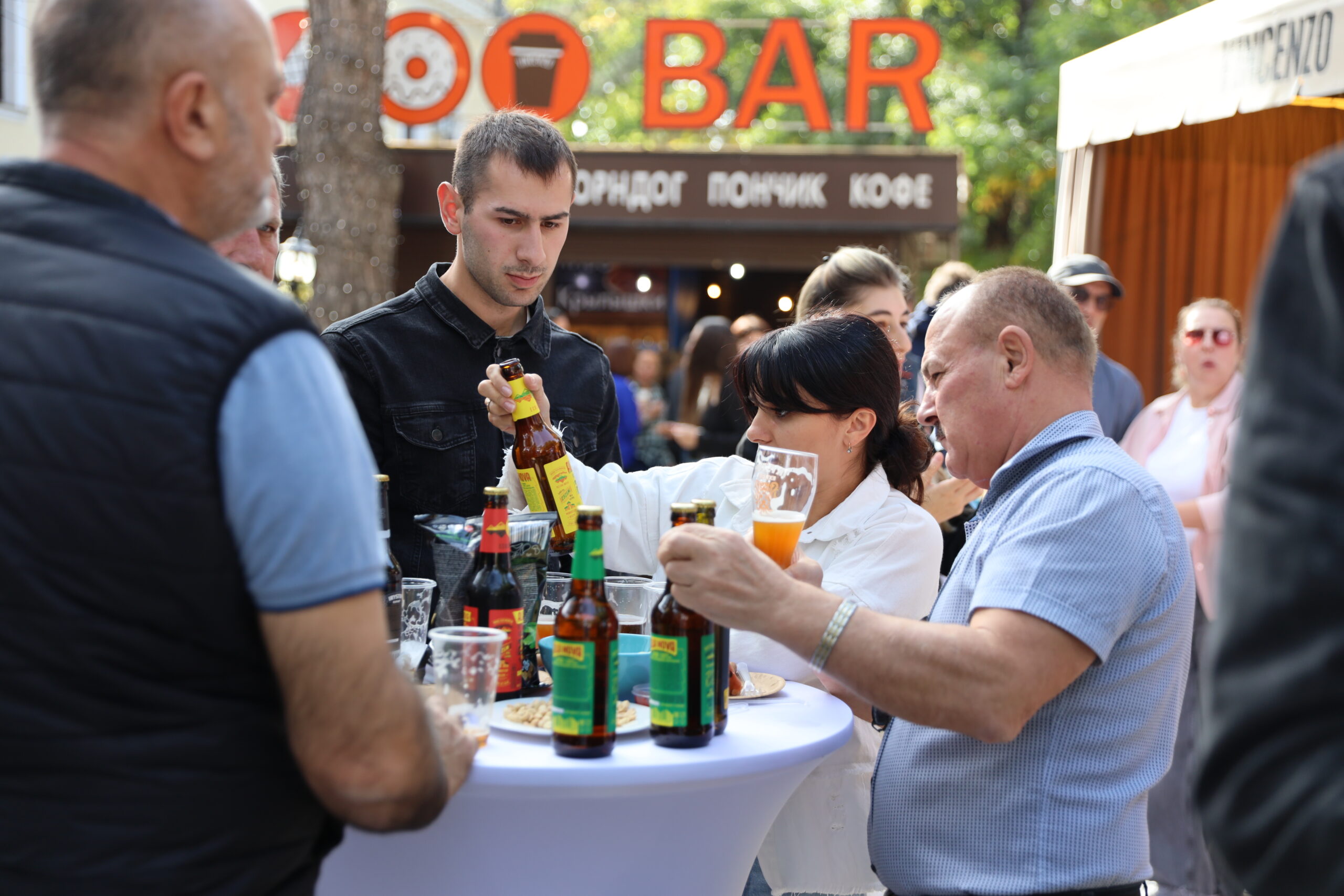 ho3eft4b. Алан Гаглоев посетил фестиваль пива «Октоберфест»